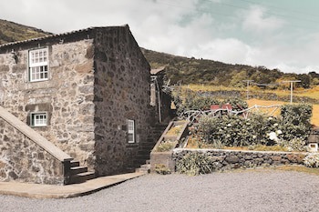 Adegas Do Pico