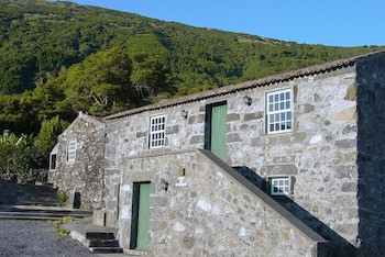 Adegas Do Pico