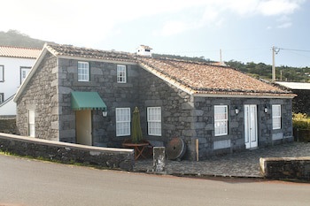 Adegas Do Pico
