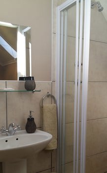 88 Baron Van Reede Guesthouse