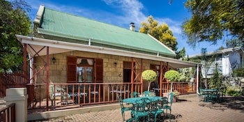 88 Baron Van Reede Guesthouse