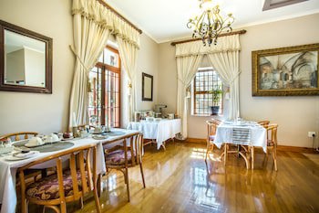 88 Baron Van Reede Guesthouse