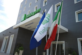 Holiday Inn Milan Nord Zara by IHG galeri fotoğrafı