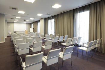 Holiday Inn Milan Nord Zara by IHG galeri fotoğrafı