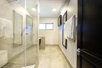 Belaire Suites