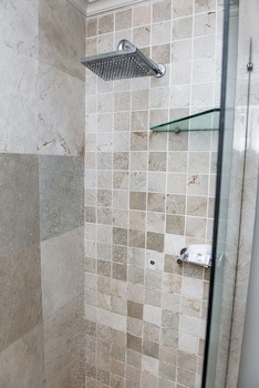 Belaire Suites