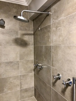 Belaire Suites