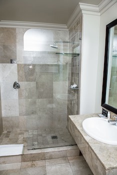 Belaire Suites