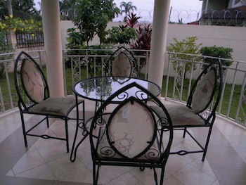Acacia Lodge, North Legon