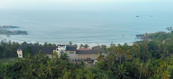 Gokulam Grand Turtle On The Beach