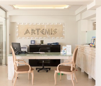 Artemis Hotel Apartments fotoğrafı