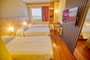 Hus Hotel Dourados