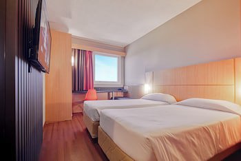 Hus Hotel Dourados