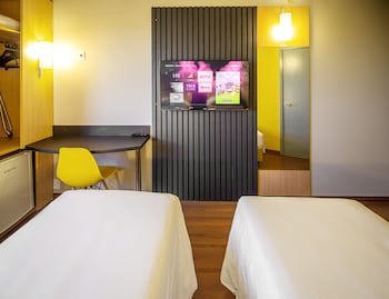 Hus Hotel Dourados