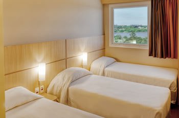 Hus Hotel Dourados