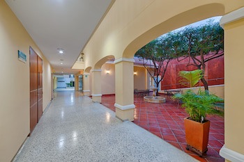 Hotel Arizona Suites
