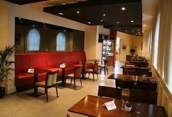 Cahir House Hotel