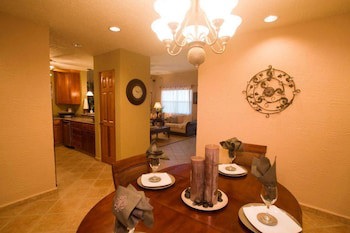 Clarion Suites Roatan At Pineapple Villas