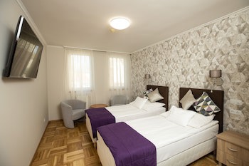 Dóm Hotel