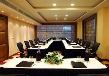 Hk Clarks Inn, Amritsar