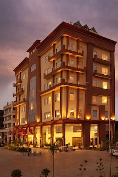 Hk Clarks Inn, Amritsar