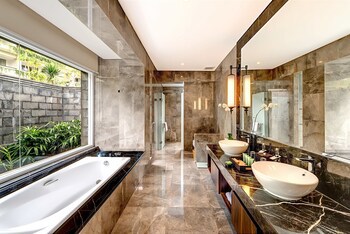 Homm Saranam Baturiti, Bali