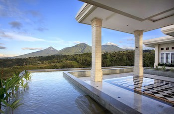 Homm Saranam Baturiti, Bali