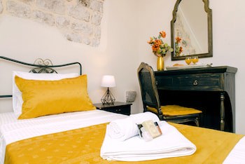 D & Sons Apartments