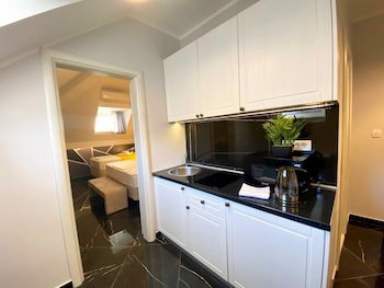 D & Sons Apartments