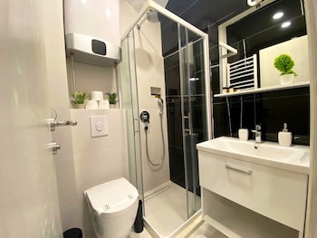 D & Sons Apartments