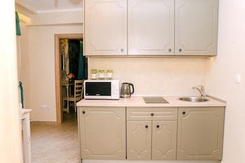 D & Sons Apartments
