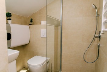 D & Sons Apartments