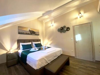 D & Sons Apartments