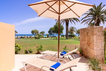Kernos Beach fotoğrafı