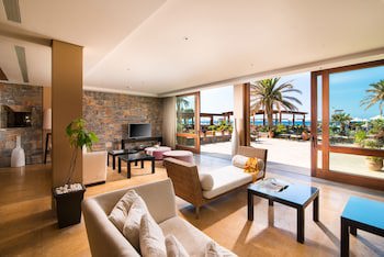 Kernos Beach fotoğrafı