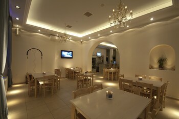 Makis Place galeri fotoğrafı