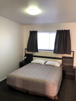 Grosvenor Motor Inn