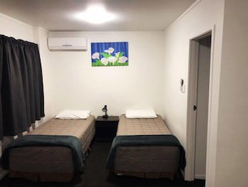 Grosvenor Motor Inn