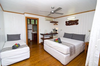Deco Stop Lodge