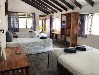 Deco Stop Lodge