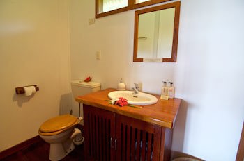 Deco Stop Lodge