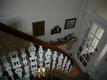 Eglinton Guest House