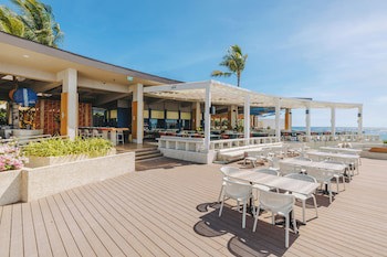 Crimson Resort And Spa Mactan