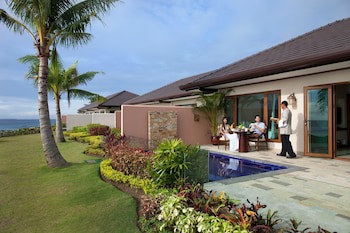 Crimson Resort And Spa Mactan