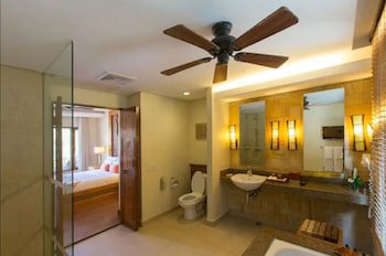 Crimson Resort And Spa Mactan