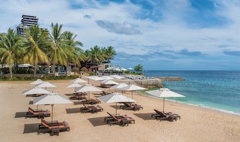 Crimson Resort And Spa Mactan
