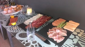 Ona Aucanada Club