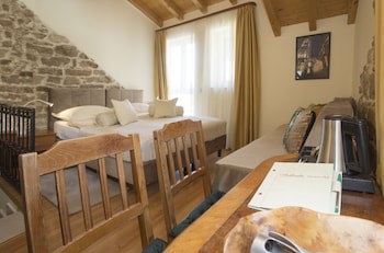 Authentic Luxury Rooms