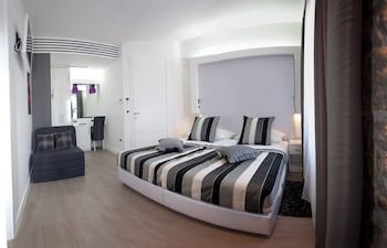 Authentic Luxury Rooms