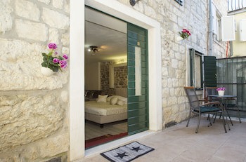 Authentic Luxury Rooms
